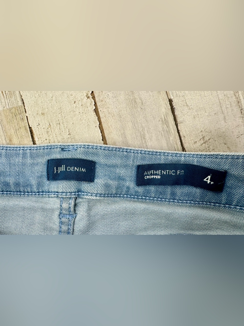 J Jill Cropped Blue Denim Jeans 4P (29x23) Light Wash Button Closure - Picture 4 of 12